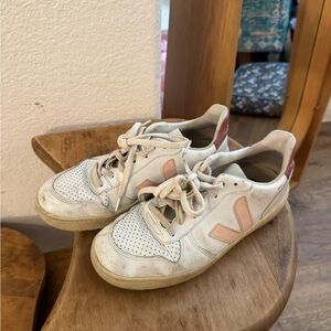 Veja Off-White and Light Pink Sneakers